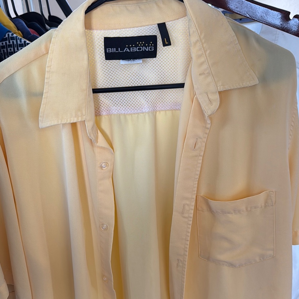 Billabong Yellow Casual Button Down Shirt
